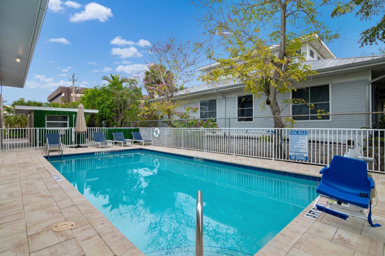 Tropical Oasis 809 Apartment Naples Luaran gambar